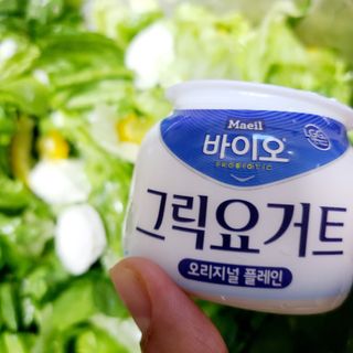 매일바이오 그릭요거트 오리지널 플레인 4개, 로스터리 커피믹스 4개 — 5점을 준 리뷰어가 2021년 12월 올린 사용 사진