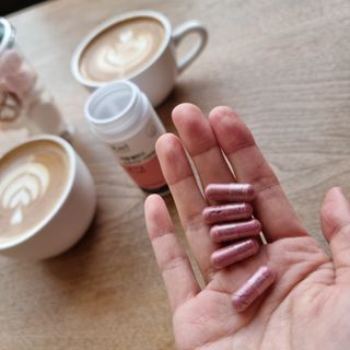 라엘 밸런스 3종 (질 건강 리스펙타 프로바이오틱스, 월경케어 보라지유, 요로건강 크랜베리) 랜덤 증정 1개 — 4점을 준 리뷰어가 2022년 12월 올린 사용 사진