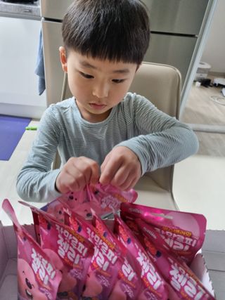 [팔도] 잔망루피젤리 믹스베리맛 42g 8개 — 5점을 준 리뷰어가 2022년 3월 올린 사용 사진