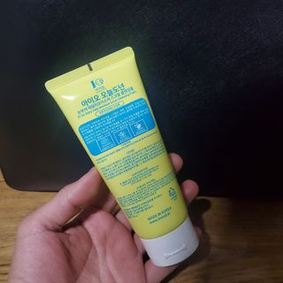 IO 아이오 오늘도 넌 눈부셔 - 데일리 스크럽 클렌징폼 — 5점을 준 리뷰어가 2021년 2월 올린 사용 사진