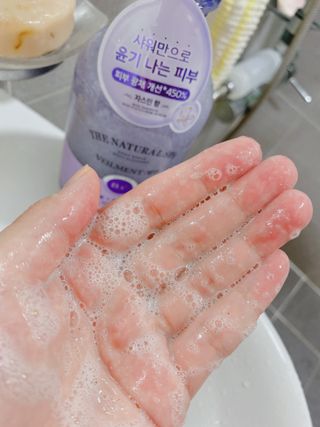 벨먼 내추럴스파 수분광채 스크럽 바디워시 600ml 5종 — 5점을 준 리뷰어가 2022년 5월 올린 사용 사진