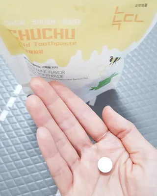 녹다 츄츄고체치약 150정 프로폴리스 죽염 씹는 치약 — 3점을 준 리뷰어가 2022년 12월 올린 사용 사진
