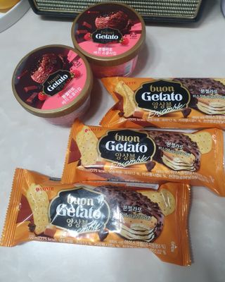 롯데제과 본젤라또 비스킷&바닐라카라멜바, 본젤라또 베리쇼콜라컵 — 4점을 준 리뷰어가 2021년 12월 올린 사용 사진