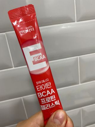 [인디닥터] 타이탄 BCAA 프로틴 젤리스틱 — 5점을 준 리뷰어가 2022년 5월 올린 사용 사진