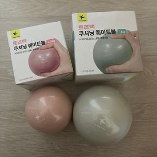 트라택 쿠셔닝 웨이트볼 0.5kg + 1kg SET — 5점을 준 리뷰어가 2022년 5월 올린 사용 사진