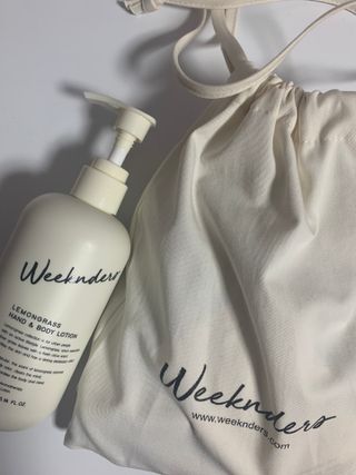 [위켄더스] 끈적임 없이 수분감을 채워주는 핸드& 바디로션 1종 랜덤발송 — 5점을 준 리뷰어가 2022년 5월 올린 사용 사진