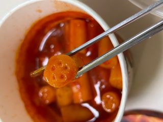 나우  [요리궁리] B타입 ( 매콤, 치즈, 매콤까르보 ) 꽃떡볶이 6개입 세트 — 5점을 준 리뷰어가 2025년 3월 올린 사용 사진