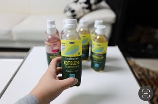 더그레잇티 콤부차 [매일유업] 더그레잇티 44kcal 콤부차 300ml *12개입 (오리지널 6개+베리리치 6개) — 5점을 준 리뷰어가 2023년 8월 올린 사용 사진