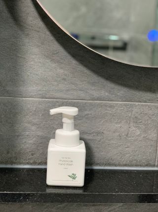 [ 톡톡스킨 ] 피톤치드 핸드워시 — 5점을 준 리뷰어가 2021년 7월 올린 사용 사진