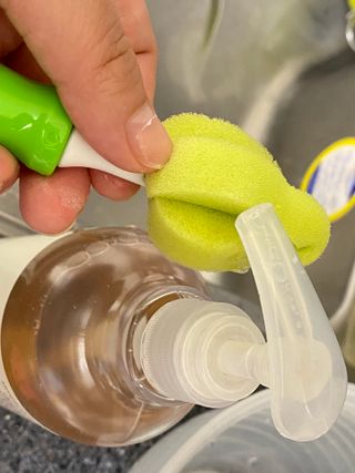심플리오리빙 어니스트 주방세제 본품 500ml + 리필 900ml (코코넛향) — 2.5점을 준 리뷰어가 2022년 6월 올린 사용 사진