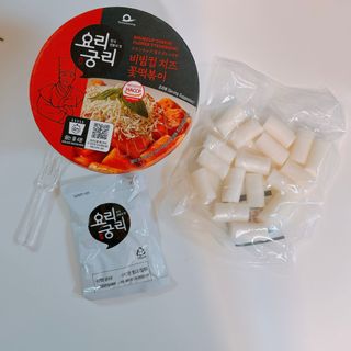 나우  [요리궁리] B타입 ( 매콤, 치즈, 매콤까르보 ) 꽃떡볶이 6개입 세트 — 5점을 준 리뷰어가 2025년 3월 올린 사용 사진