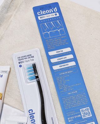 주식회사 클린디 [클린디] 파우치에 쏙 넣어 밖에서도 치아건강🦷 챙기기 [맞춤 칫솔 + 치약  + 파우치 구성] — 5점을 준 리뷰어가 2021년 12월 올린 사용 사진