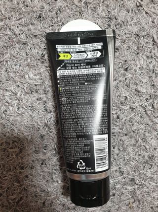 [갸스비] 지성 남성을 위한 포어케어 클렌징폼 — 5점을 준 리뷰어가 2021년 8월 올린 사용 사진