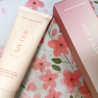 [휴랑] 오미자 2,000알로 피부 생기를 채워주는 밸런싱 크림 — 4.5점을 준 리뷰어가 2021년 10월 올린 사용 사진