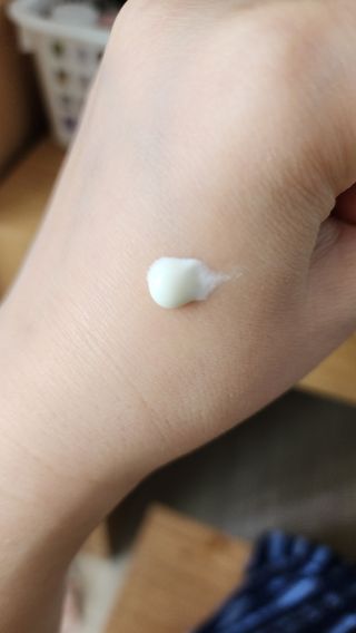 바노바기 코스메틱 바노바기 밀크씨슬 리페어 시카 선스크린 플러스 50ml — 5점을 준 리뷰어가 2023년 3월 올린 사용 사진