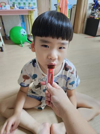 (주)닥터오레고닌 진세노카 키즈 홍삼젤리스틱 — 4점을 준 리뷰어가 2023년 8월 올린 사용 사진