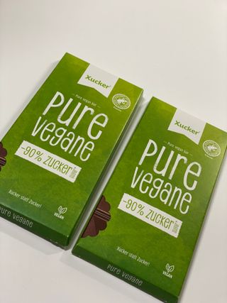 당류2g 자일리톨로 단맛을낸 슈카 퓨어비건 무설탕초콜릿 Xucker vegan 2개입 — 5점을 준 리뷰어가 2021년 4월 올린 사용 사진