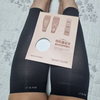 하트플로우 종아리 압박 밴드 스타킹 — 5점을 준 리뷰어가 2022년 9월 올린 사용 사진