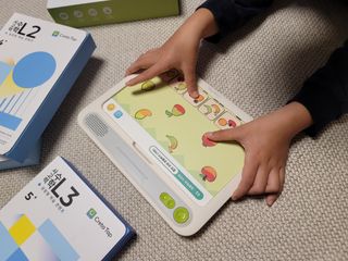크레타탭 차세대 사고력 유아수학 학습기 페이퍼 태블릿 — 5점을 준 리뷰어가 2023년 10월 올린 사용 사진