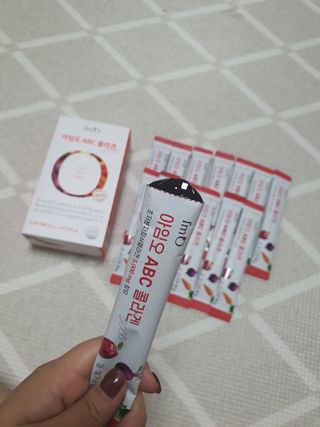 아임오 ABC 콜라겐 젤리 14포 — 5점을 준 리뷰어가 2021년 10월 올린 사용 사진