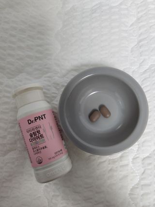 닥터피엔티 [Dr.PNT] 하루 2알로 건강한 다이어트! 한겨울에도 체지방만 쏙~ 슬림핏 다이어트 — 4.5점을 준 리뷰어가 2022년 8월 올린 사용 사진