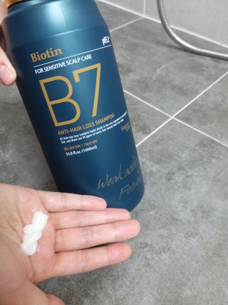[포레스트스토리] B7 안티 헤어로스 샴푸1,000ml + 헤어팩 1,000ml — 5점을 준 리뷰어가 2021년 3월 올린 사용 사진