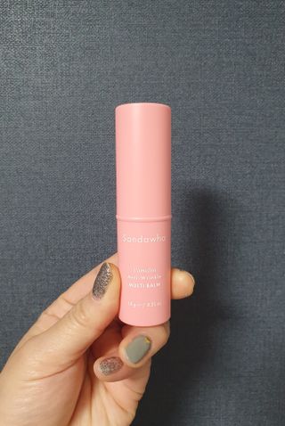 스킨큐어 산다화 카멜리아 안티 링클 멀티밤 — 5점을 준 리뷰어가 2022년 10월 올린 사용 사진