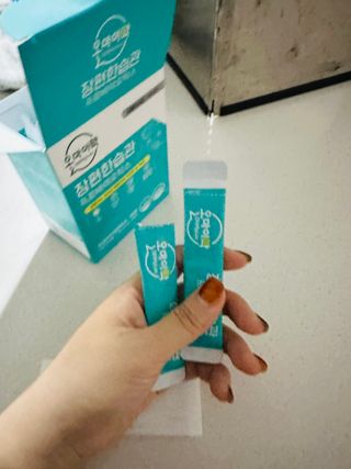 [유산균] 오마이락 장편한습관 프로바이오틱스 30P — 4점을 준 리뷰어가 2022년 11월 올린 사용 사진