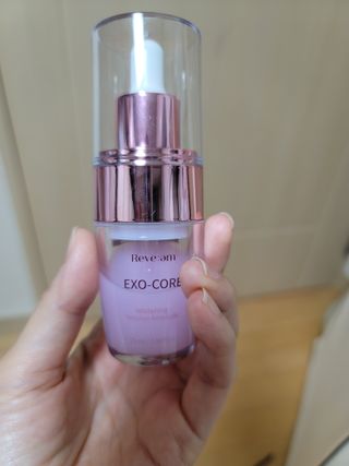 나우 [리브엠] 123억개 엑소좀으로 채운 눈부신 광채, 엑소코어 화이트닝 텐션 앰플 — 4점을 준 리뷰어가 2023년 11월 올린 사용 사진