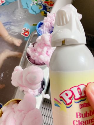 주식회사 권브라더스 [권브라더스] 목욕놀이 필수템, 핑키공주 유아버블클렌저 300ml 대용량 몽글몽글 구름 속 딸기향 — 4.5점을 준 리뷰어가 2022년 1월 올린 사용 사진