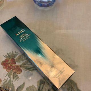 [NEW 탄력유턴 아이크림] AHC 유스 래스팅 리얼 아이크림 포 페이스 — 5점을 준 리뷰어가 2021년 2월 올린 사용 사진