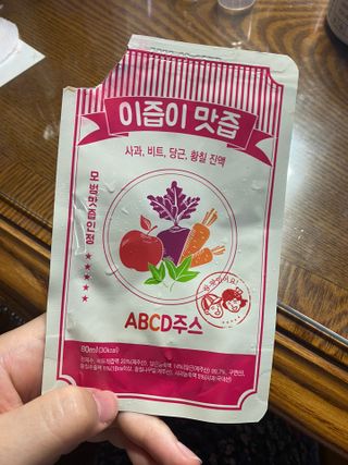 본황칠 이즙이 맛즙 ABC주스 30EA — 5점을 준 리뷰어가 2022년 8월 올린 사용 사진