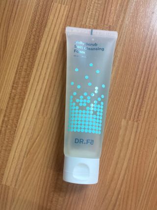 닥터에프파이브 젤리스크럽 소프트 클렌징폼 120ml — 5점을 준 리뷰어가 2022년 6월 올린 사용 사진