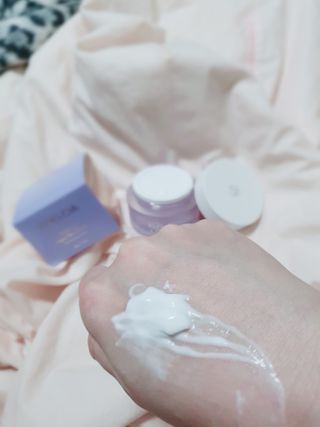 코엘시아 요거프레쉬 아쿠아샷 수분크림 — 5점을 준 리뷰어가 2021년 1월 올린 사용 사진