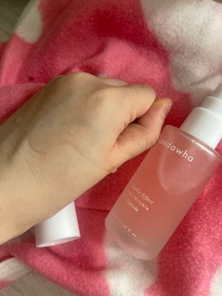 산다화 더블 이펙트 안티 링클 세럼 50ml — 5점을 준 리뷰어가 2022년 10월 올린 사용 사진
