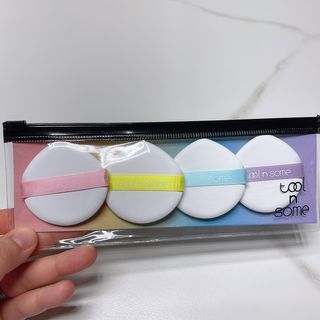 [툴앤썸] 메이크업 브러시로 바르고 호빵 스펀지로 클렌징하는 A-Z 뷰티툴 5종 — 5점을 준 리뷰어가 2021년 1월 올린 사용 사진