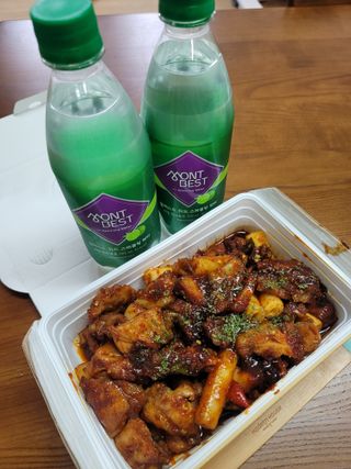 몽베스트 Montbest with Sparkling water Lime20병 — 5점을 준 리뷰어가 2023년 2월 올린 사용 사진