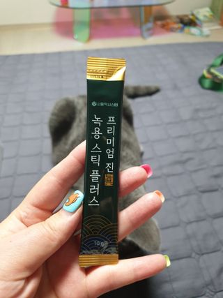 서울약사신협_프리미엄 진 녹용스틱 플러스10g x 30포 — 5점을 준 리뷰어가 2021년 7월 올린 사용 사진