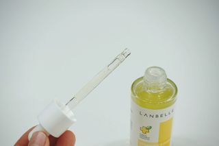 랑벨 비타 에너지 잡티 앰플 50ml 고농축 비타민, 저자극, 수분 촉촉, 미백 앰플 — 4.5점을 준 리뷰어가 2022년 3월 올린 사용 사진