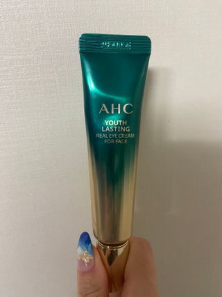 [NEW 탄력유턴 아이크림] AHC 유스 래스팅 리얼 아이크림 포 페이스 — 5점을 준 리뷰어가 2021년 3월 올린 사용 사진