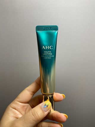 [NEW 탄력유턴 아이크림] AHC 유스 래스팅 리얼 아이크림 포 페이스 — 4.5점을 준 리뷰어가 2021년 3월 올린 사용 사진