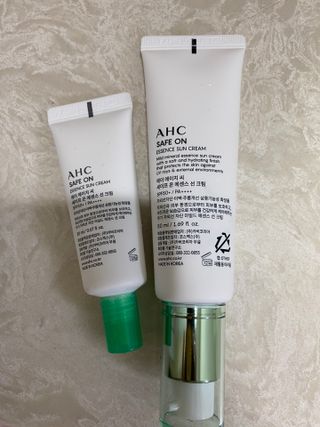 [AHC] 세이프온 에센스 선크림 올리브영 스페셜 증정 기획세트 — 5점을 준 리뷰어가 2022년 6월 올린 사용 사진