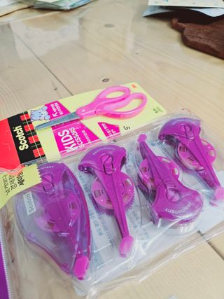 3M 스카치 어린이 양손 가위 블루/핑크색상 + 어린이 양면테이프 — 5점을 준 리뷰어가 2024년 3월 올린 사용 사진