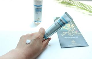 조아산코스메틱 승비 에센스 프리아포 오리엔탈 허브 크림 + 승비 에센스 프리아포 오리엔탈 허브 스킨 SET — 5점을 준 리뷰어가 2022년 5월 올린 사용 사진