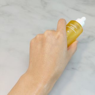 체르엠 스템앤셀 비타민 브라이트닝 에센스 30ml 1개 — 5점을 준 리뷰어가 2021년 9월 올린 사용 사진
