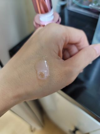 나우 [리브엠] 123억개 엑소좀으로 채운 눈부신 광채, 엑소코어 화이트닝 텐션 앰플 — 4점을 준 리뷰어가 2023년 11월 올린 사용 사진