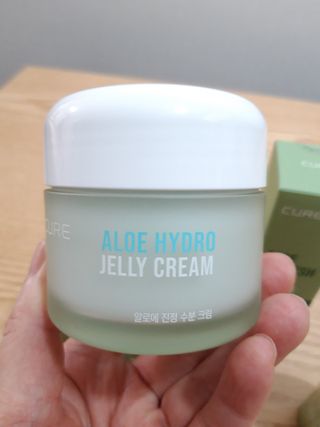 김정문알로에 큐어 큐어 알로에 리프레쉬 젤리 세럼, 큐어 알로에 하이드로 젤리 크림 — 5점을 준 리뷰어가 2021년 3월 올린 사용 사진