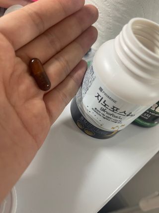 프리마인 홍삼의 강력한 에너지, 이제는 흡수율을 높인 최첨단 캡슐로 간편하게 초고속 충전하세요. — 5점을 준 리뷰어가 2022년 10월 올린 사용 사진