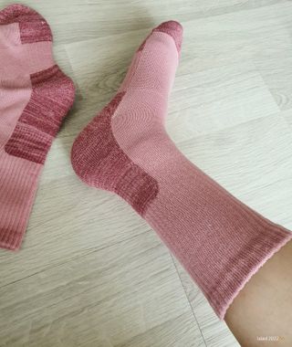 [사이즈가 있는 양말 필로이] 여자 트레킹 양말 3족 세트【 S, M, L 】3가지 사이즈_컬러 별로 1족씩 — 5점을 준 리뷰어가 2022년 10월 올린 사용 사진
