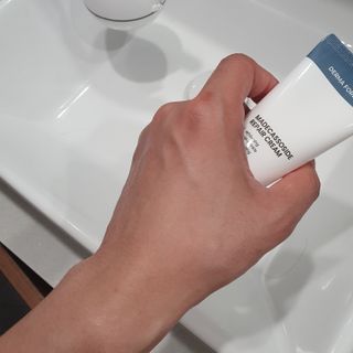 더마포레스트 마데카소사이드 리페어 크림 / 캐비아추출물 병풀추출물 시카케어 미백 주름개선 — 5점을 준 리뷰어가 2021년 7월 올린 사용 사진